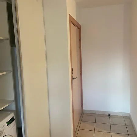 Apartment Apparemment Lumineux Proche De La Mer Beziers